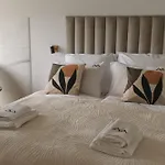 Nad Jeziorem *